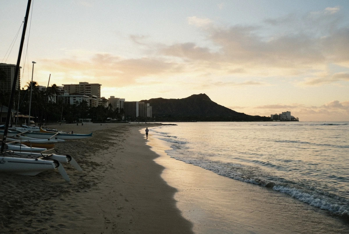 Waikiki shoreline with Diamond Head behind, near the harbour where this Honolulu photo session is shot in Hawaii